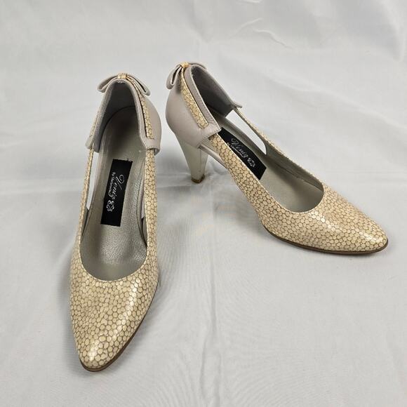 Vintage Veniz Leather Heels Size 6.5 Yellow Animal Print Bow Pumps Retro - Picture 2 of 6